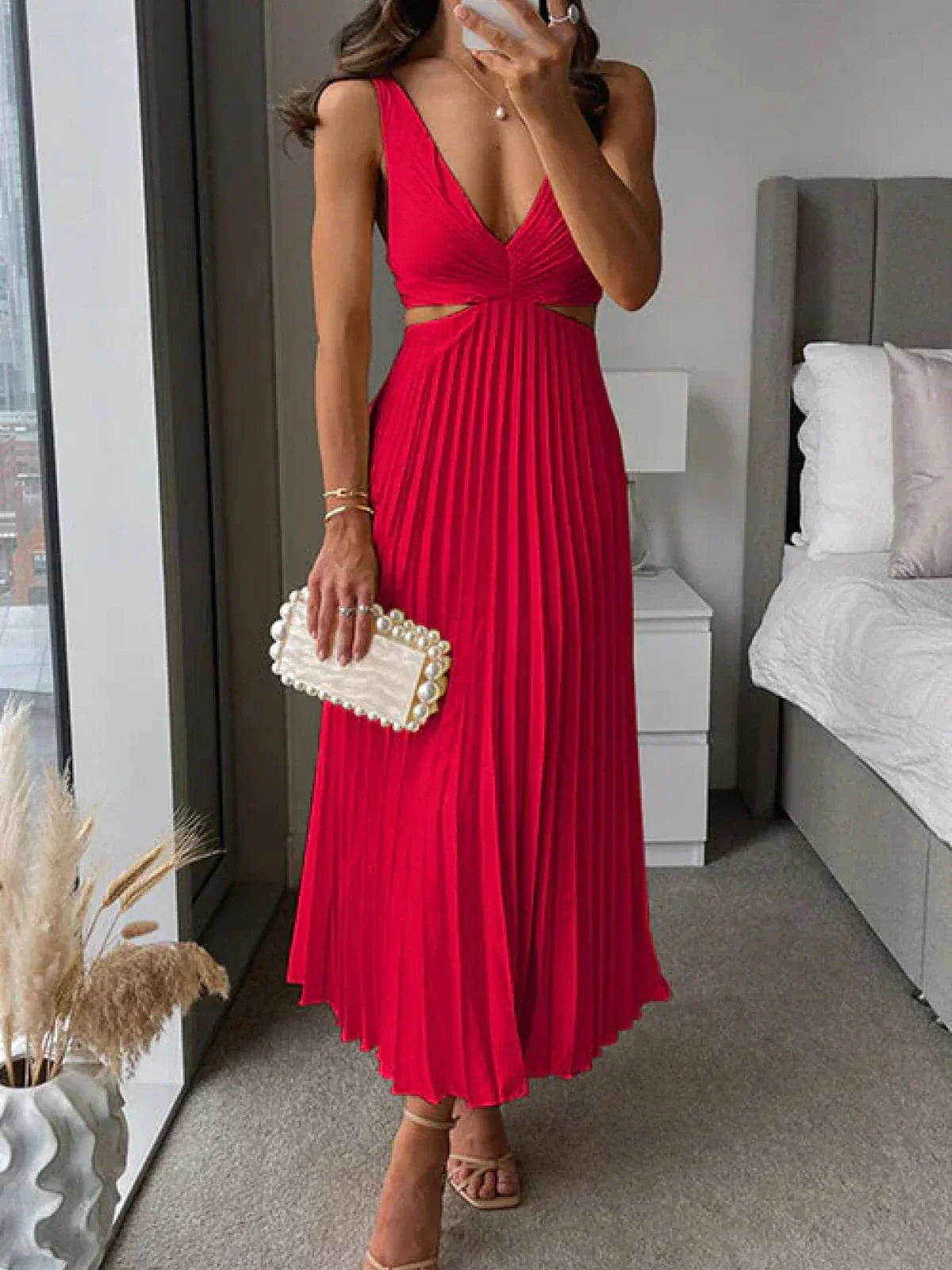 Linda Exclusive Premium Satin Dress Boutique Collection