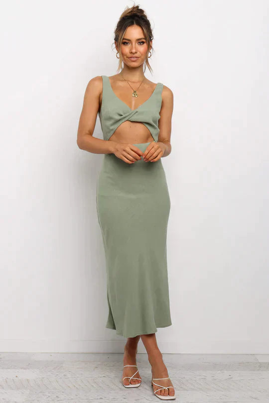Gudelia Midi Dress in a Wrap Style for Women Refined Casual Wear