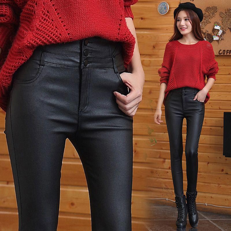 3-button quilted matte leather leggings
