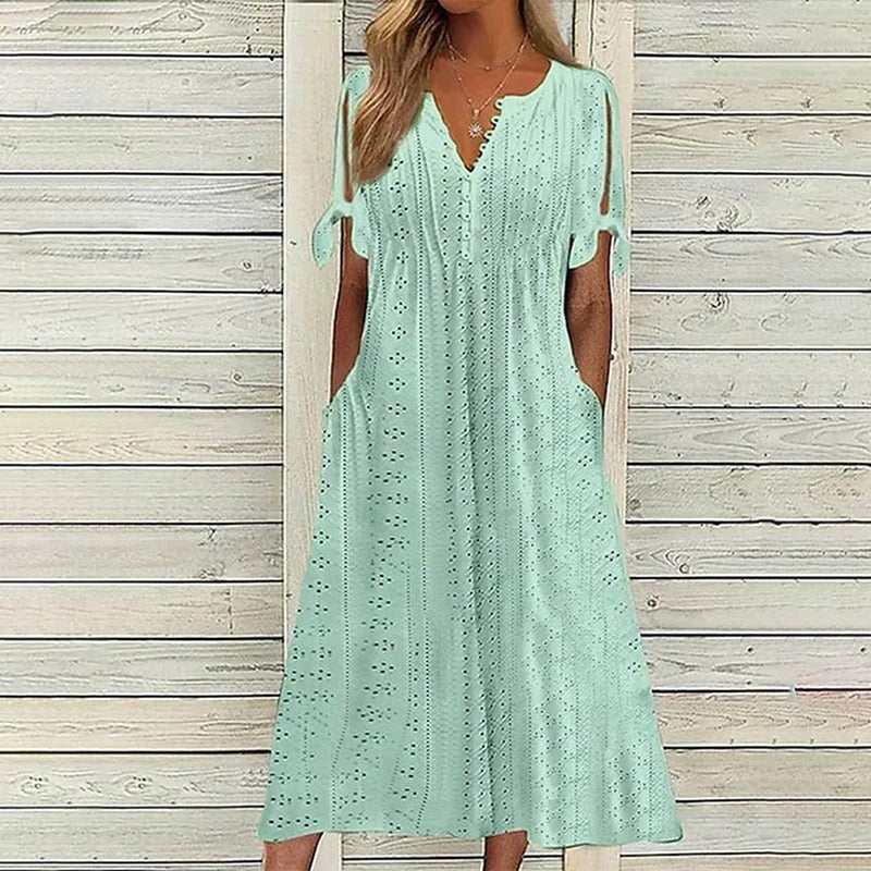 Sofía Minimalist Lace Dress Boutique Collection